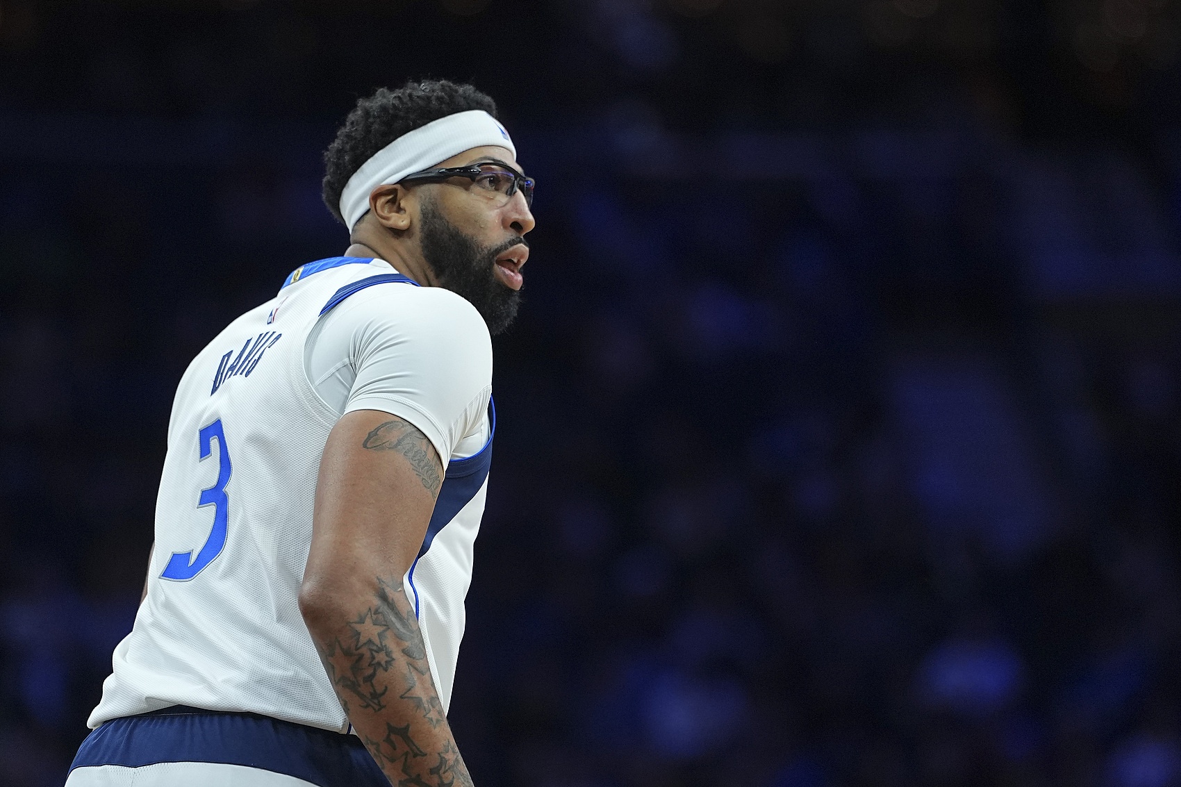 百家乐官网-浓眉第36次砍至少25分10板5帽 平邓肯并列第7 90年代4大中锋排前5